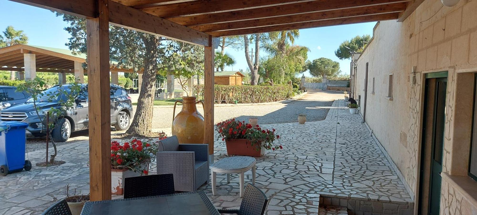 Masseria San Nicola B&B Torre Santa Susanna Eksteriør bilde